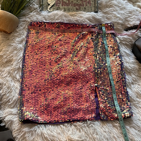 Akira sz S purple sequin iridescent lilac opal side slit zipper back min… - Picture 6 of 11